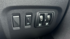 Renault Captur 0.9 TCE 90 Play 5dr Petrol Hatchback